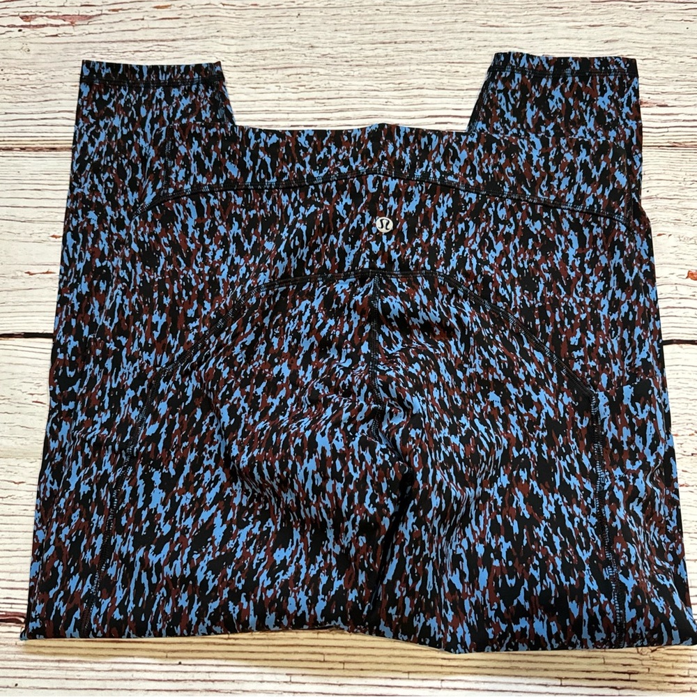 NWT Lululemon Power Thru High-Rise Tight 25" Leopard Camo Blue Nile Multi Sz 10 - Picture 10 of 12